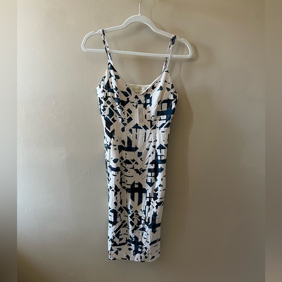NWT Yumi Kim off white and blue tribal midi shift sleeveless dress size small - Picture 3 of 8